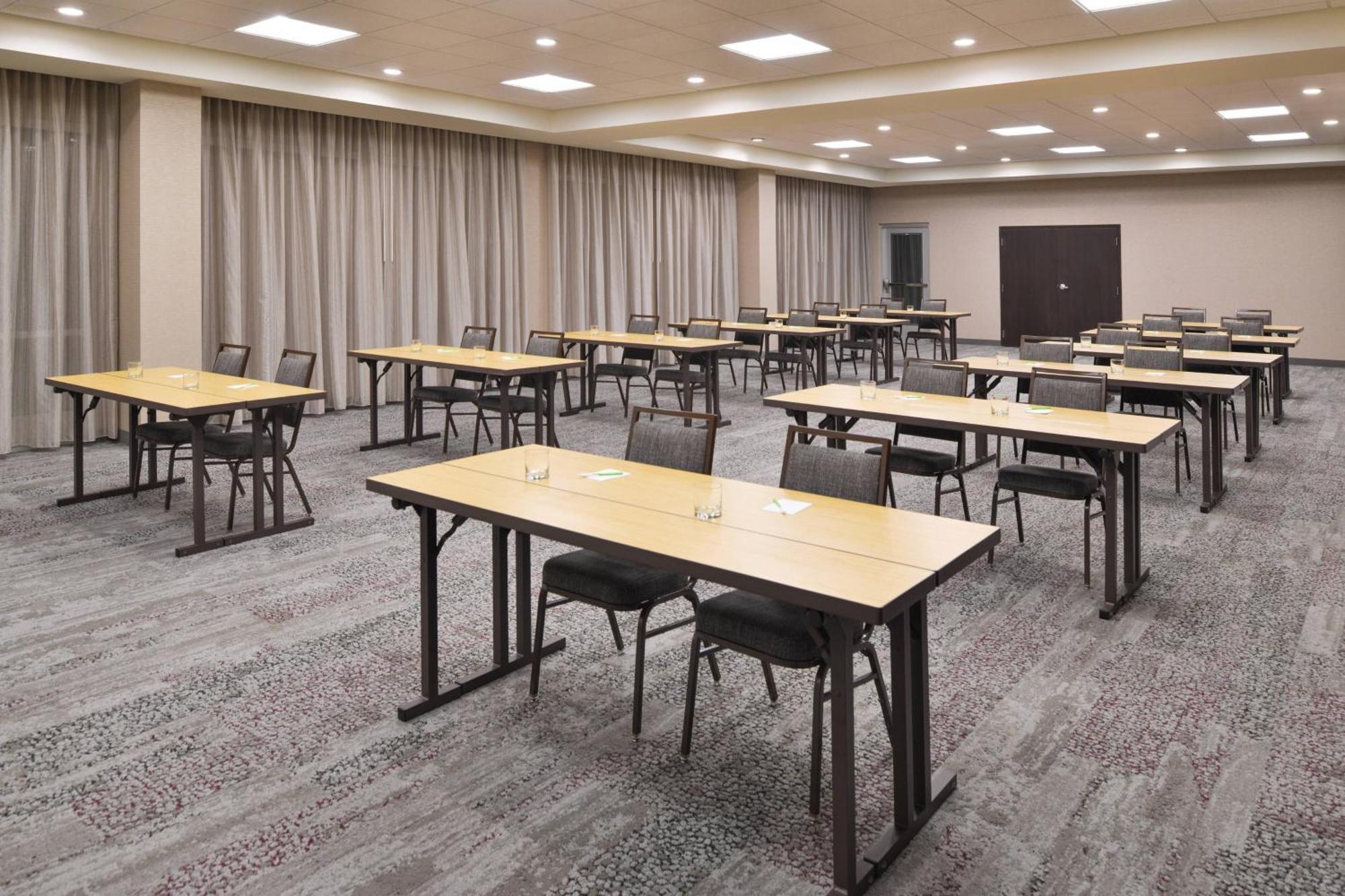 Courtyard By Marriott Columbus Ґров-Сіті Екстер'єр фото