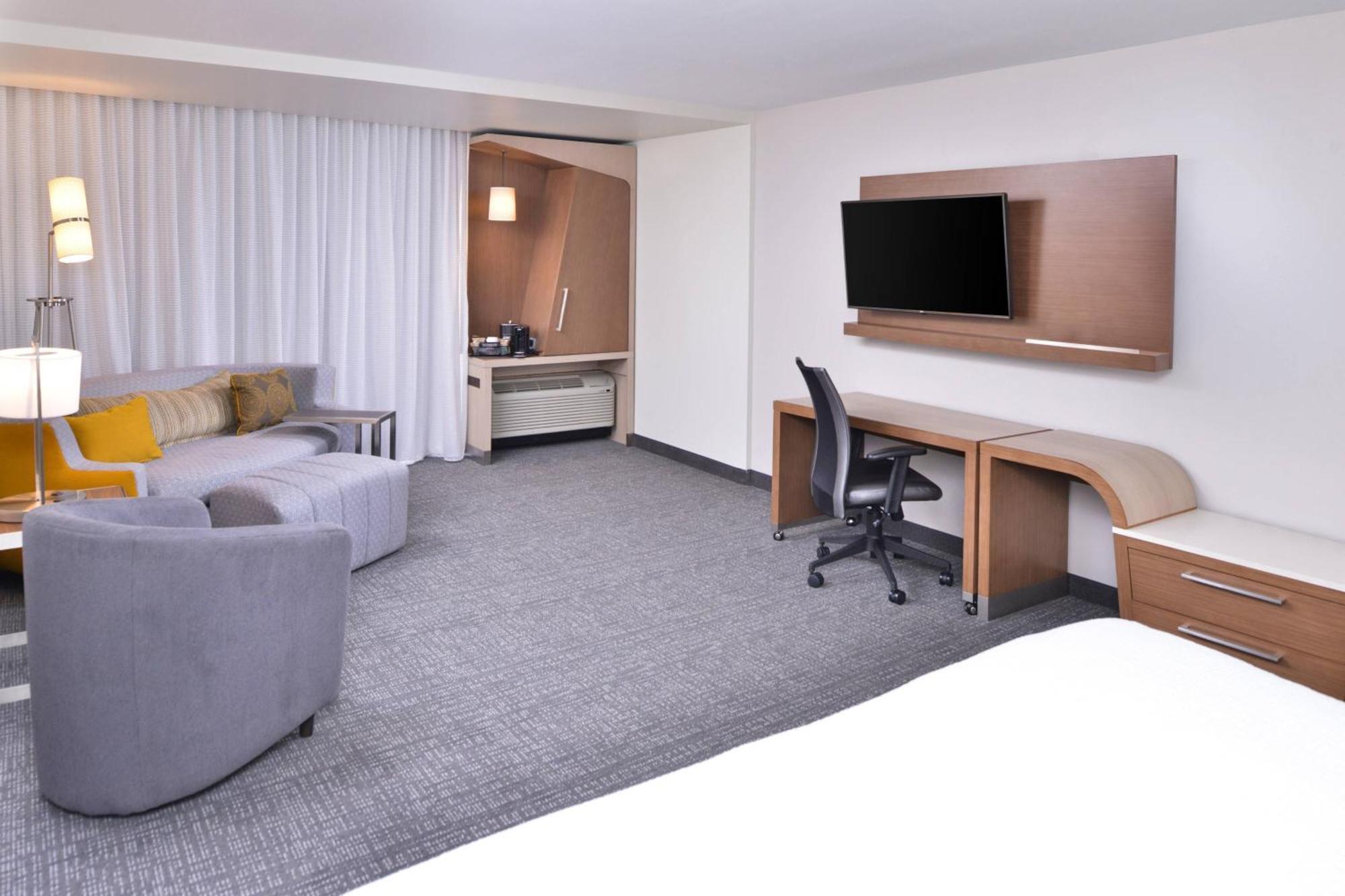 Courtyard By Marriott Columbus Ґров-Сіті Екстер'єр фото