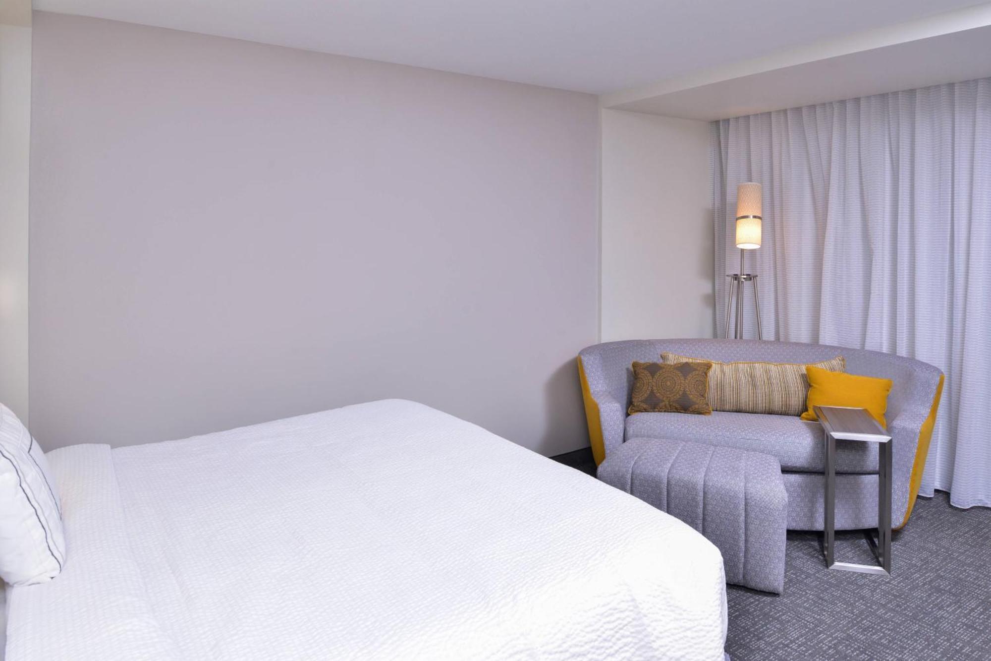 Courtyard By Marriott Columbus Ґров-Сіті Екстер'єр фото