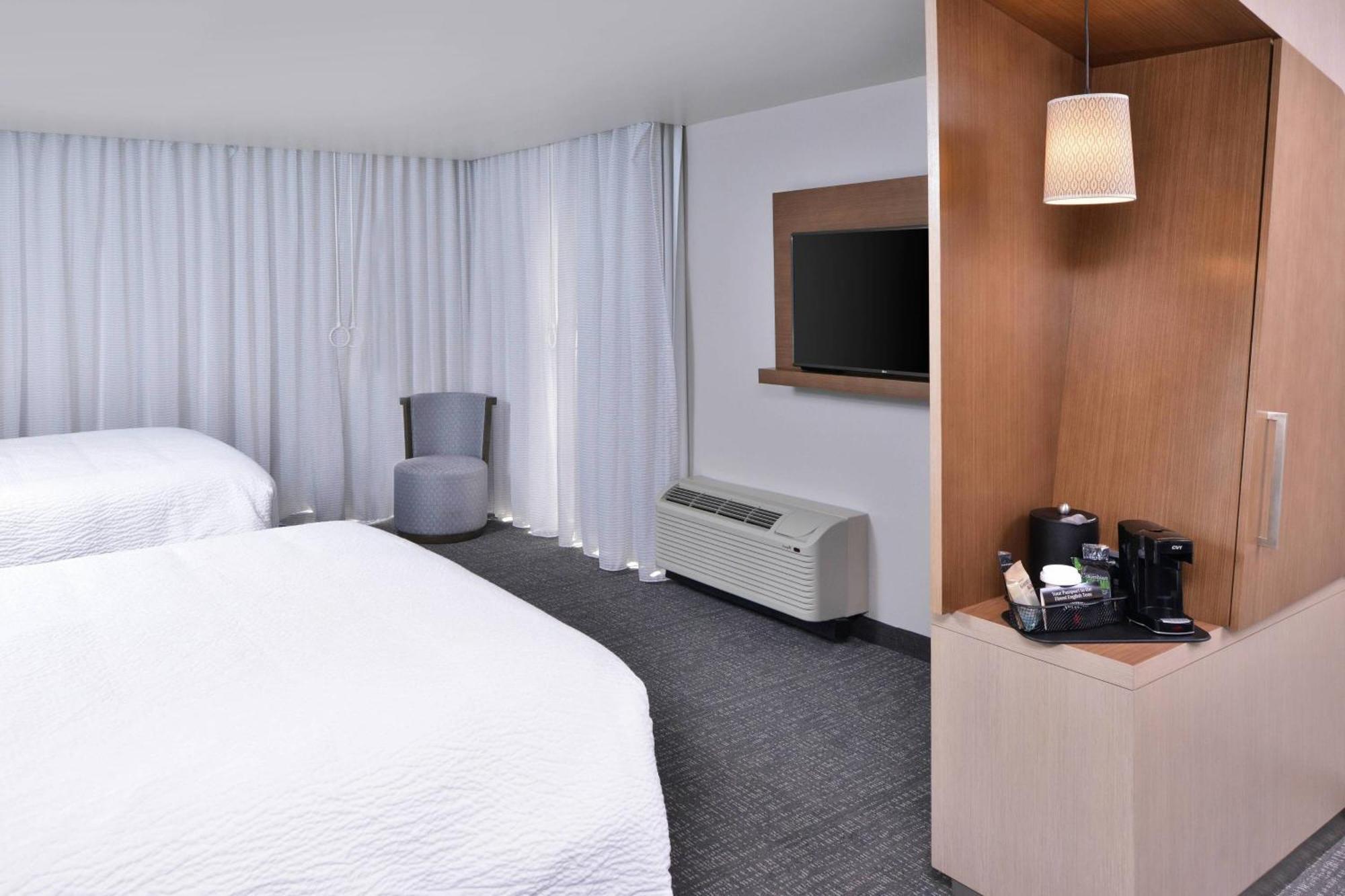 Courtyard By Marriott Columbus Ґров-Сіті Екстер'єр фото