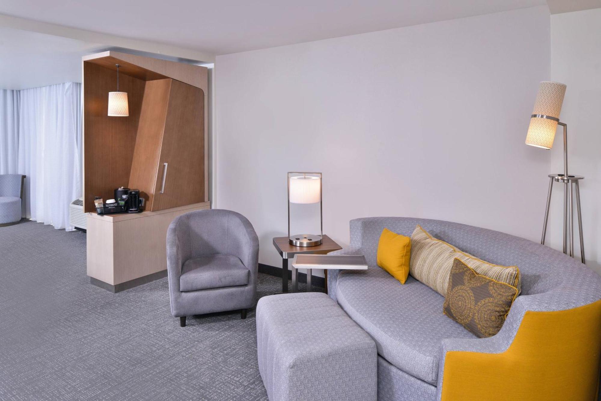 Courtyard By Marriott Columbus Ґров-Сіті Екстер'єр фото