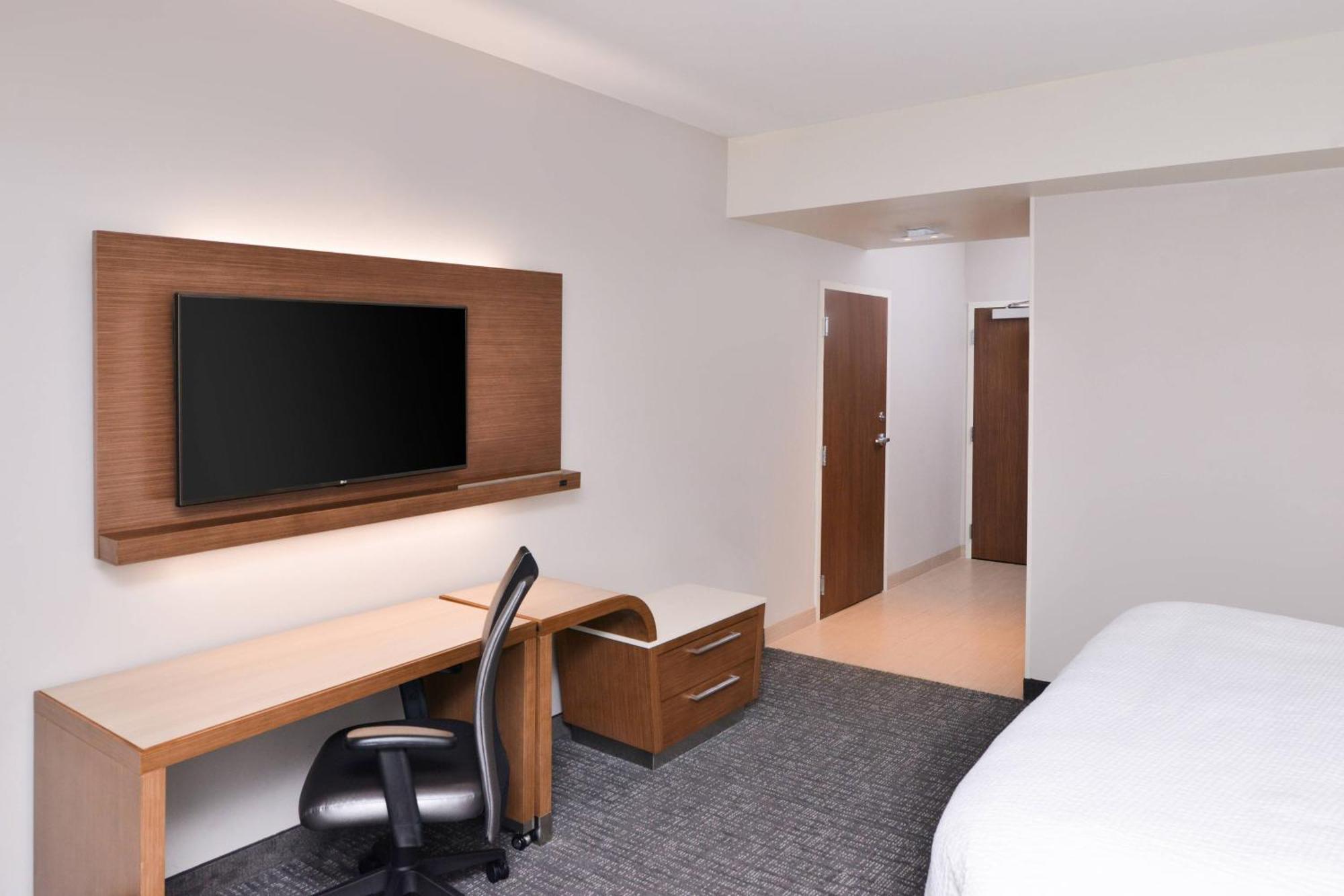 Courtyard By Marriott Columbus Ґров-Сіті Екстер'єр фото