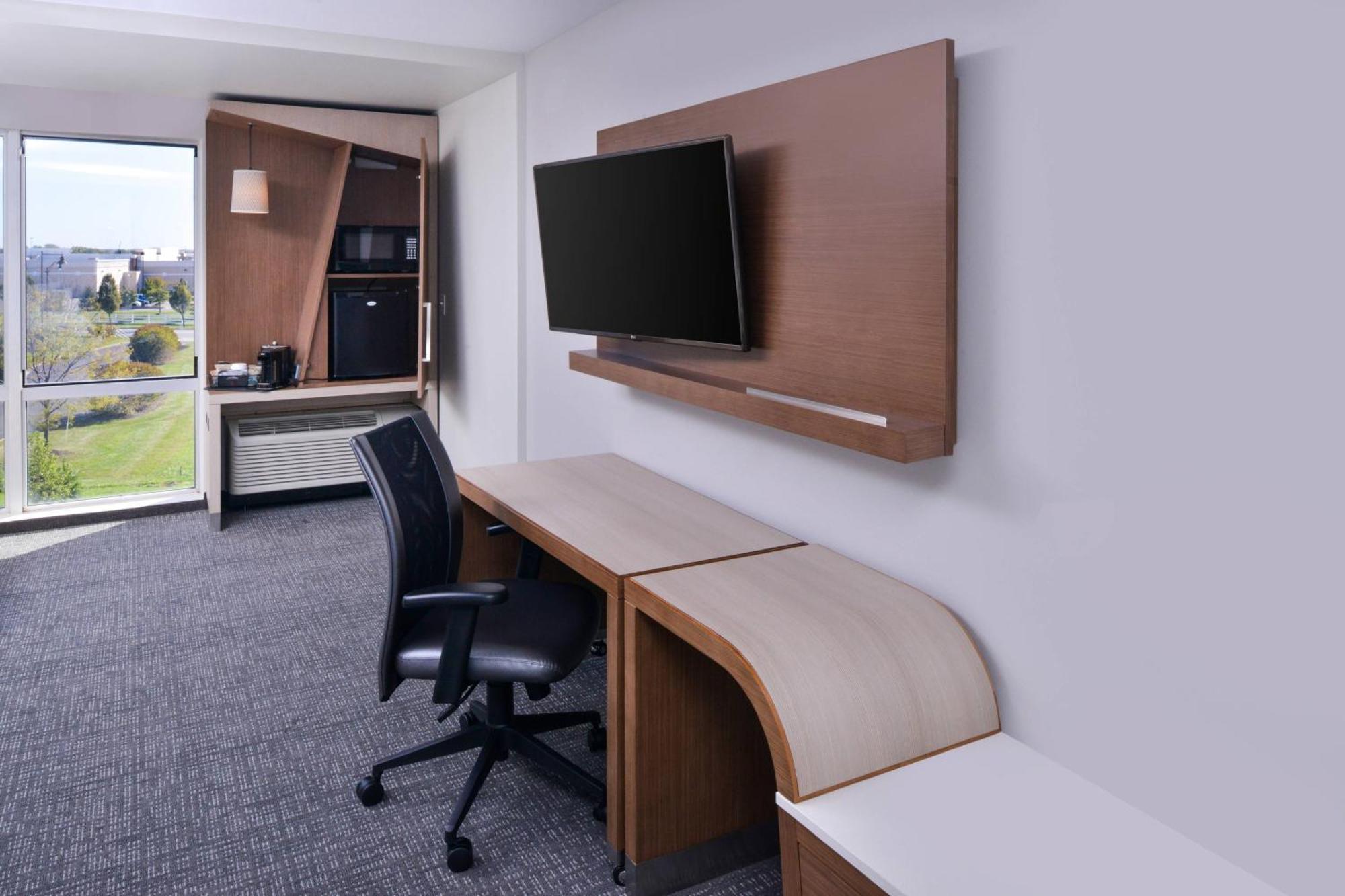 Courtyard By Marriott Columbus Ґров-Сіті Екстер'єр фото