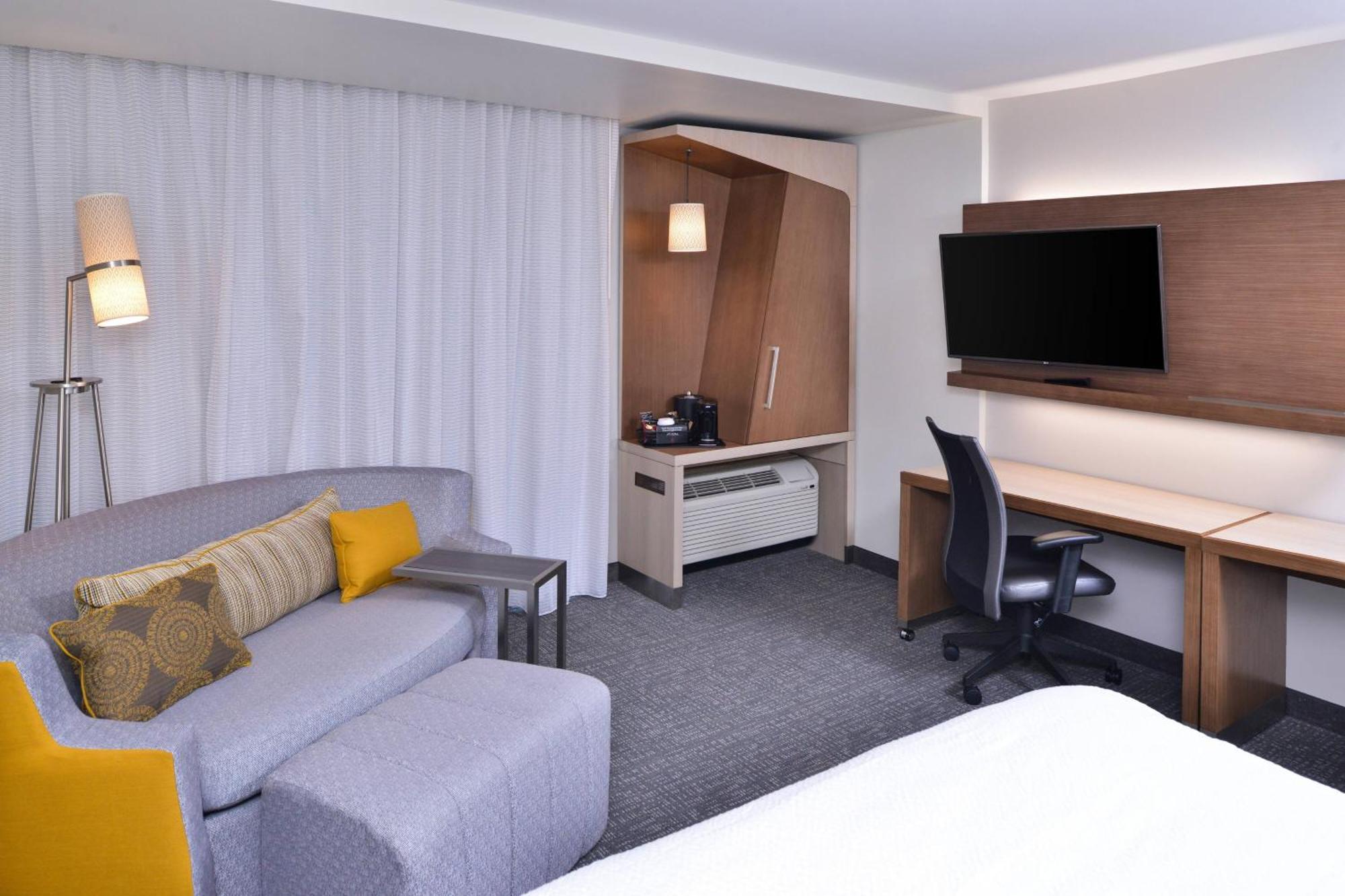 Courtyard By Marriott Columbus Ґров-Сіті Екстер'єр фото
