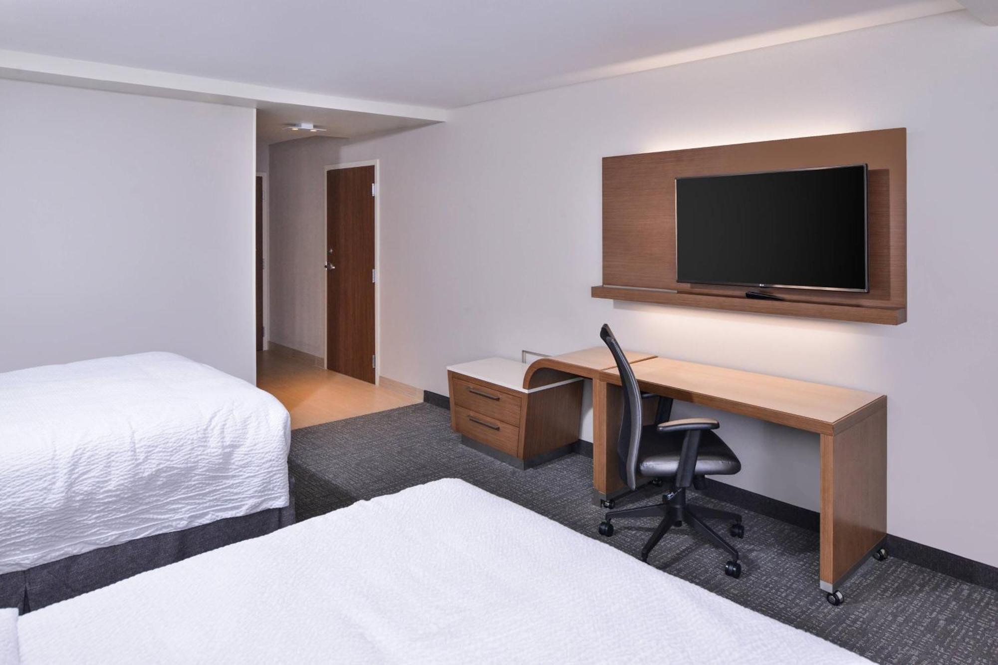 Courtyard By Marriott Columbus Ґров-Сіті Екстер'єр фото